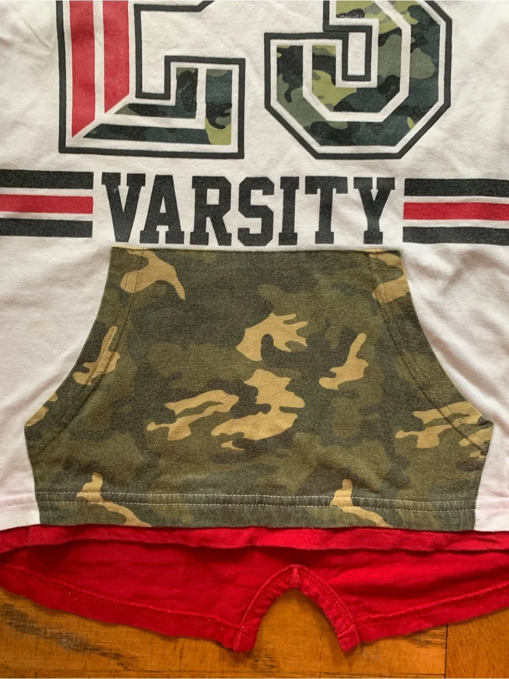 Quad Seven Varsity 23 Kids' Short Sleeve Tee - White with Red & Green Camo